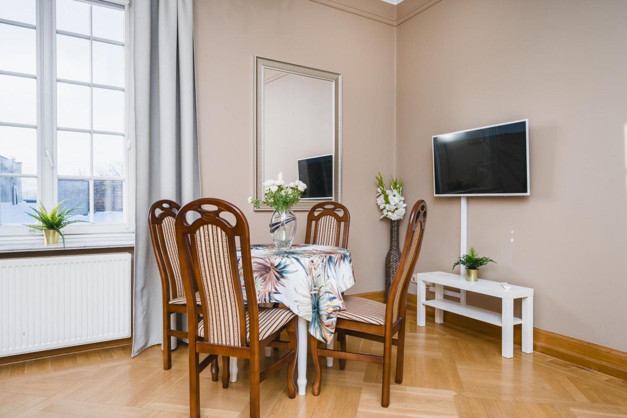 Apartamenty W Palacu Pod Baranami Krakau Exterior foto