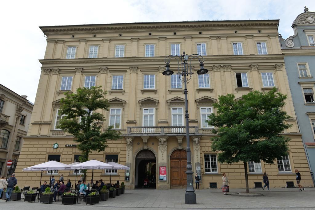 Apartamenty W Palacu Pod Baranami Krakau Exterior foto