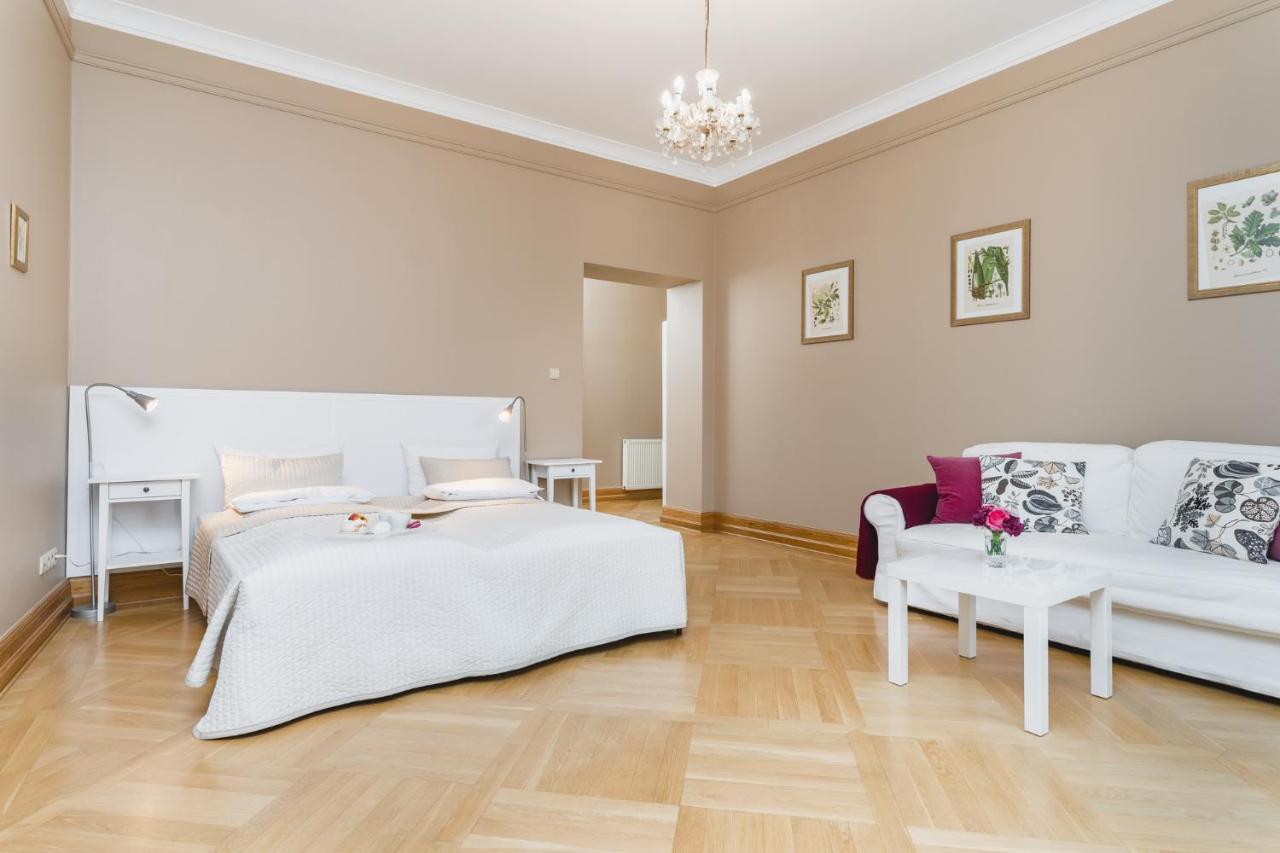 Apartamenty W Palacu Pod Baranami Krakau Exterior foto