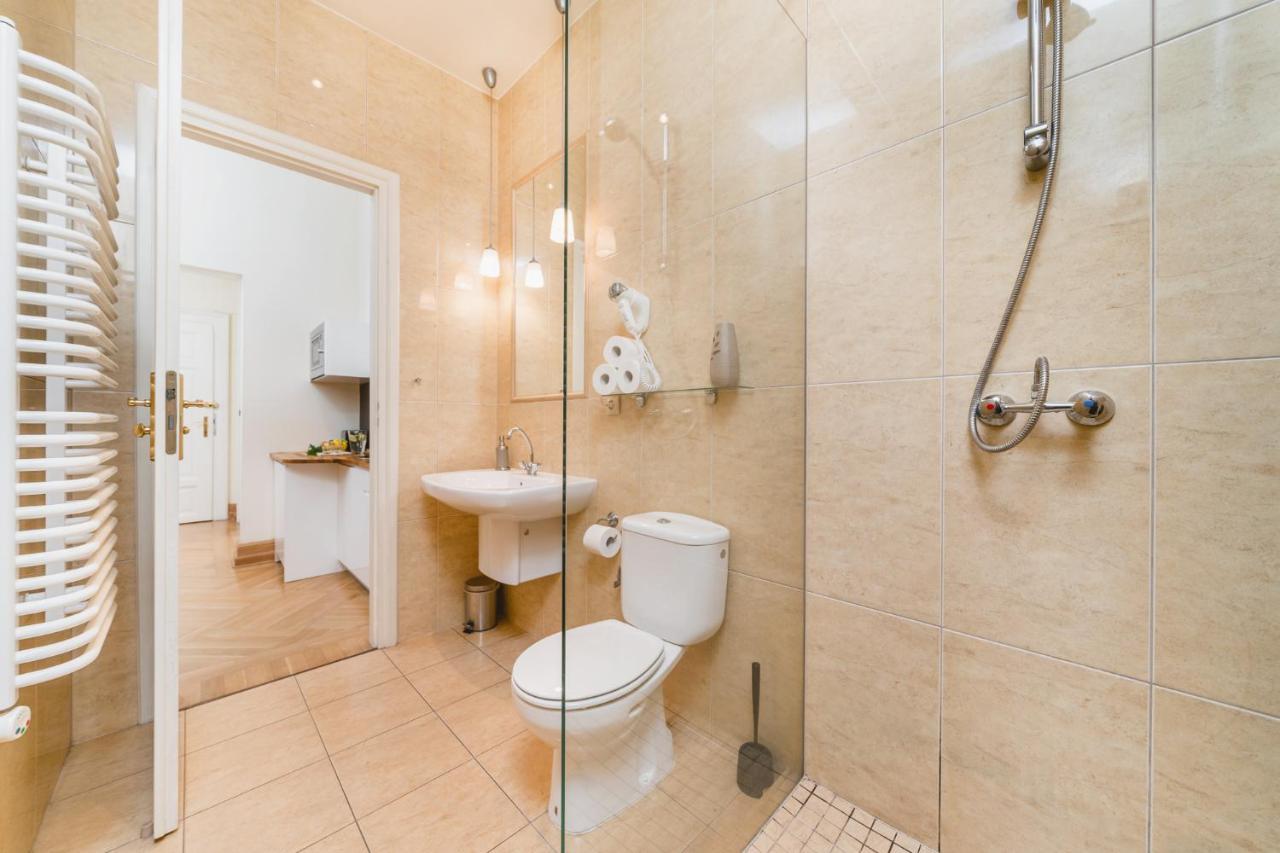 Apartamenty W Palacu Pod Baranami Krakau Exterior foto